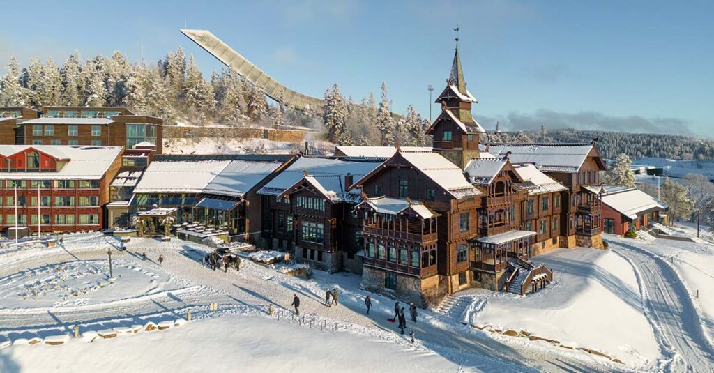Scandic Holmenkollen Park Hotel with slope